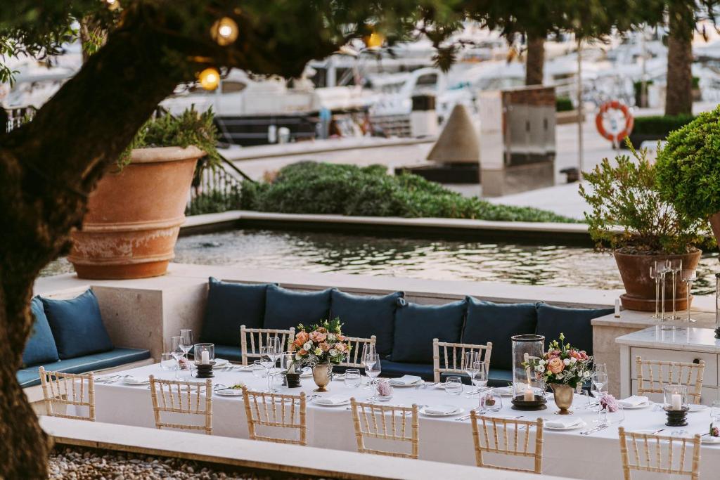Restaurace v ubytování Regent Porto Montenegro