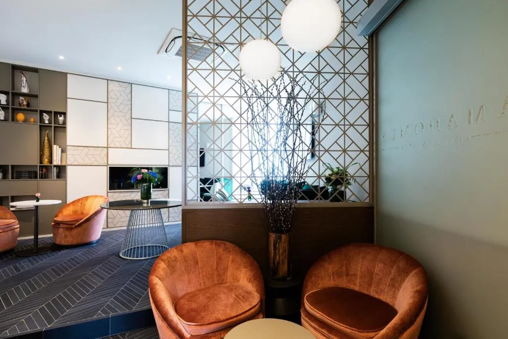Amadomus Luxury Suites, Napoli, Italia