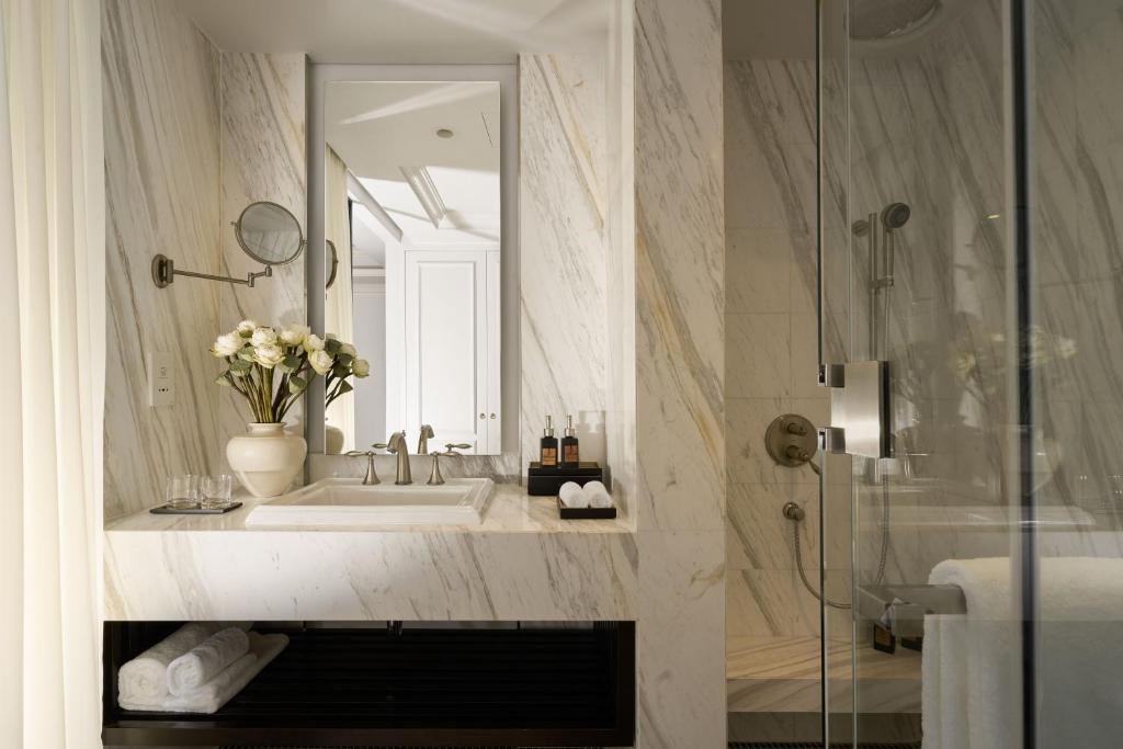 Premium Twin Room with Bathtub