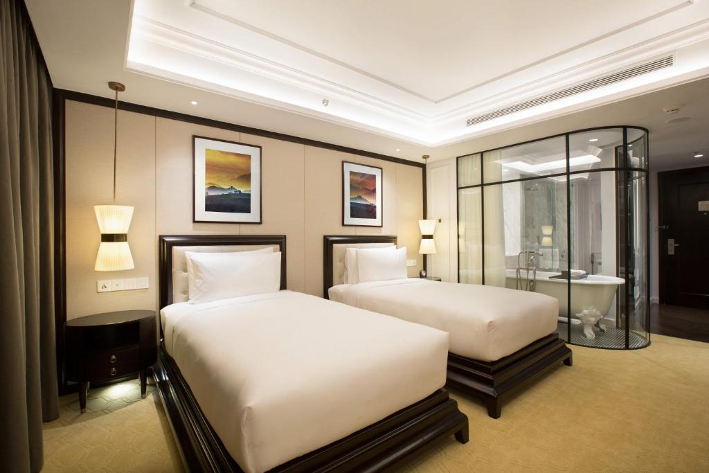 Premium Twin Room with Bathtub