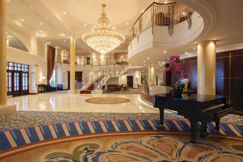 Lobby eller resepsjon på Knightsbrook Hotel & Golf Resort