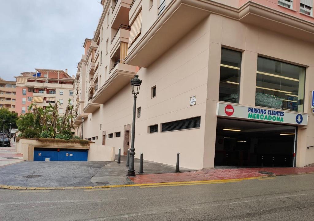 Sub-ático con parking en el centro de Estepona, Estepona ...