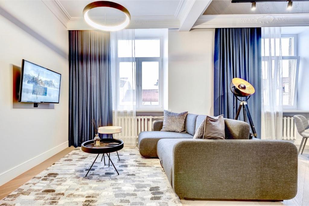 Vilnius Apartments & Suites – Old Town - Luxury Apartment Town Hall Sq.view Didzioji St.20