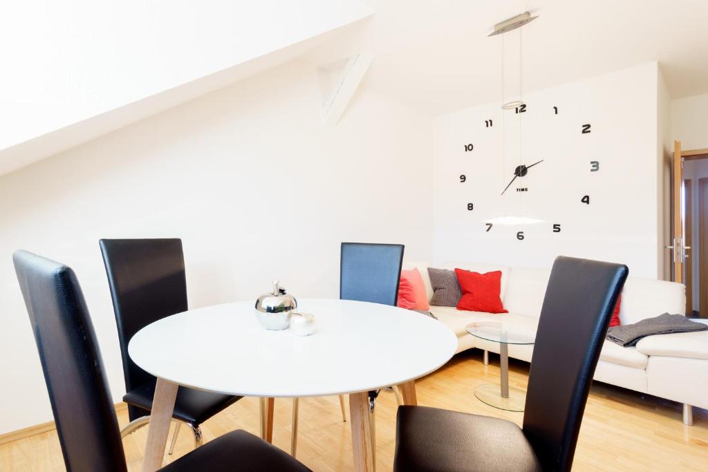 Wohnung mit Blick auf die Zitadelle Petersberg - 3 Zimmer - 6