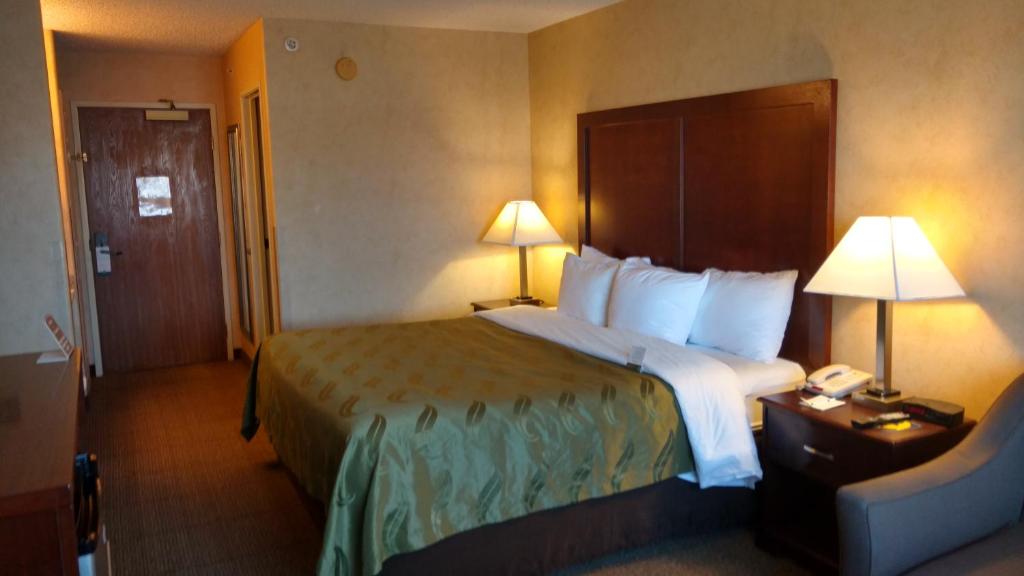 Quality Inn Denver Northeast Brighton - King Room