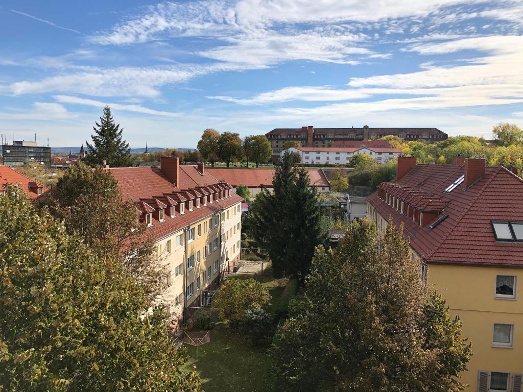 Wohnung mit Blick auf die Zitadelle Petersberg - 3 Zimmer - 3