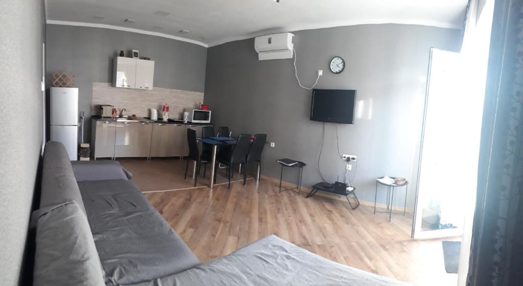 Kuchyň nebo kuchyňský kout v ubytování Ann's Apartment