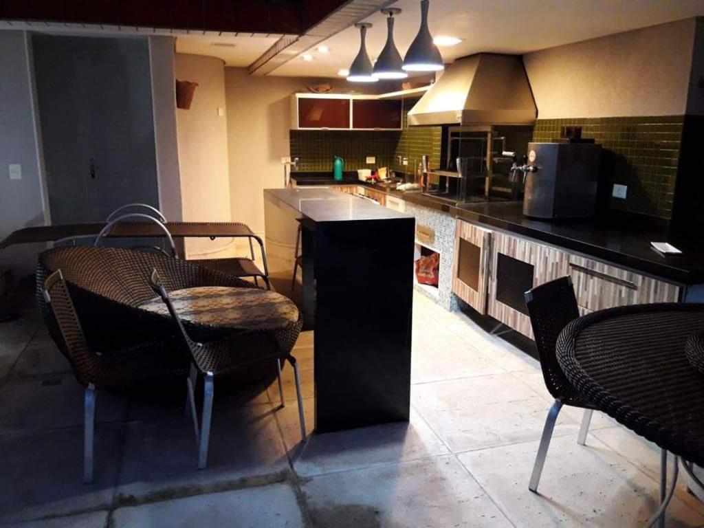  Cobertura com jacuzzi ao lado da praia