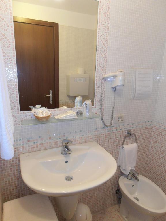 Hotel Garnì Bartabel - Habitación Familiar (2 Adultos + 2 Niños)