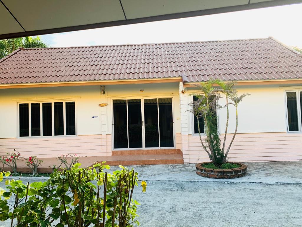 ศรีสุภาวดีรีสอร์ท-Srisupawadee resort - Casa De Dos Dormitorios