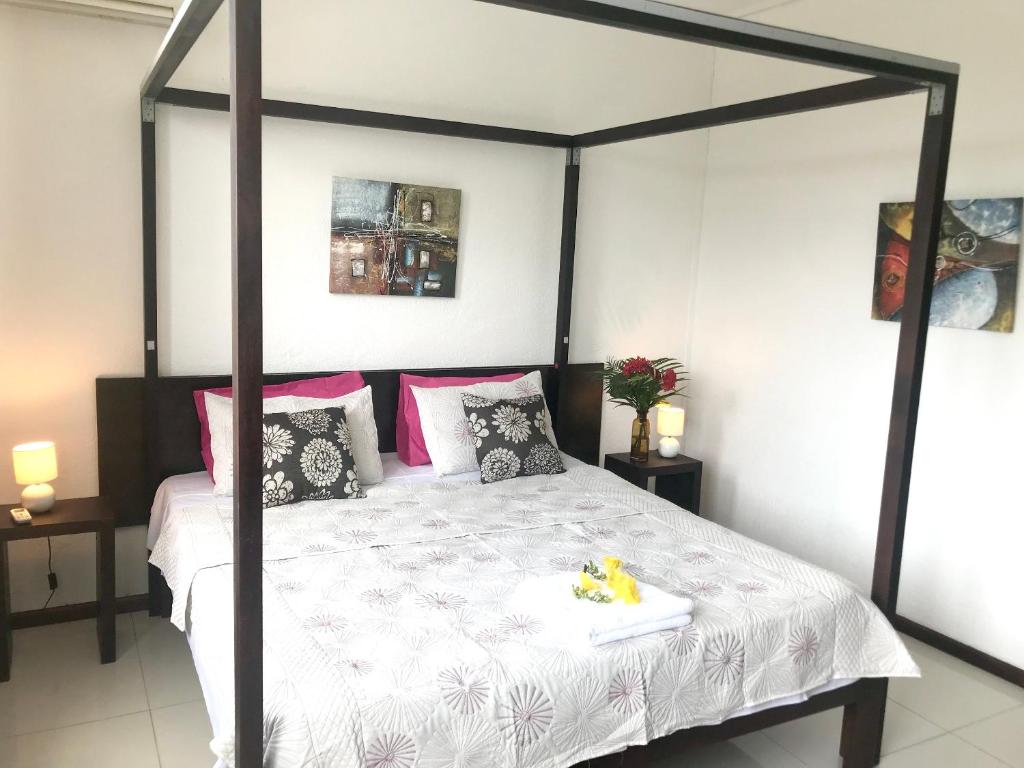 Comfortable Apartment with Pool in Pereybere, 50 m² - Housity