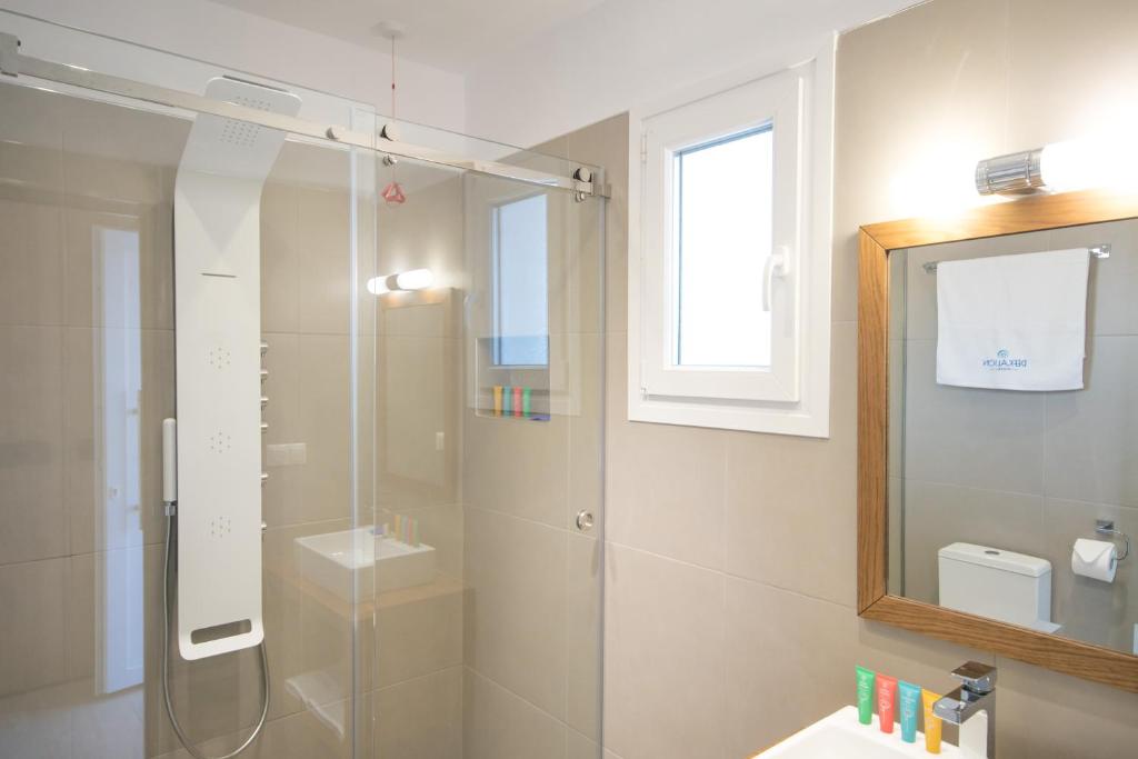 Koupelna v ubytování Hotel Defkalion