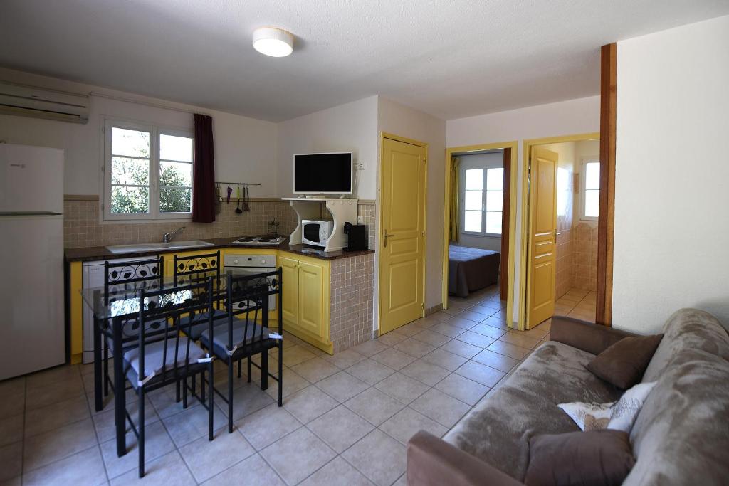 Résidence Chiar' Di Luna - Comfort One-Bedroom Apartment ( 2-4 People)