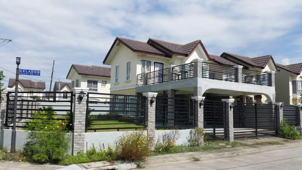 Budova, kde se vila nachází