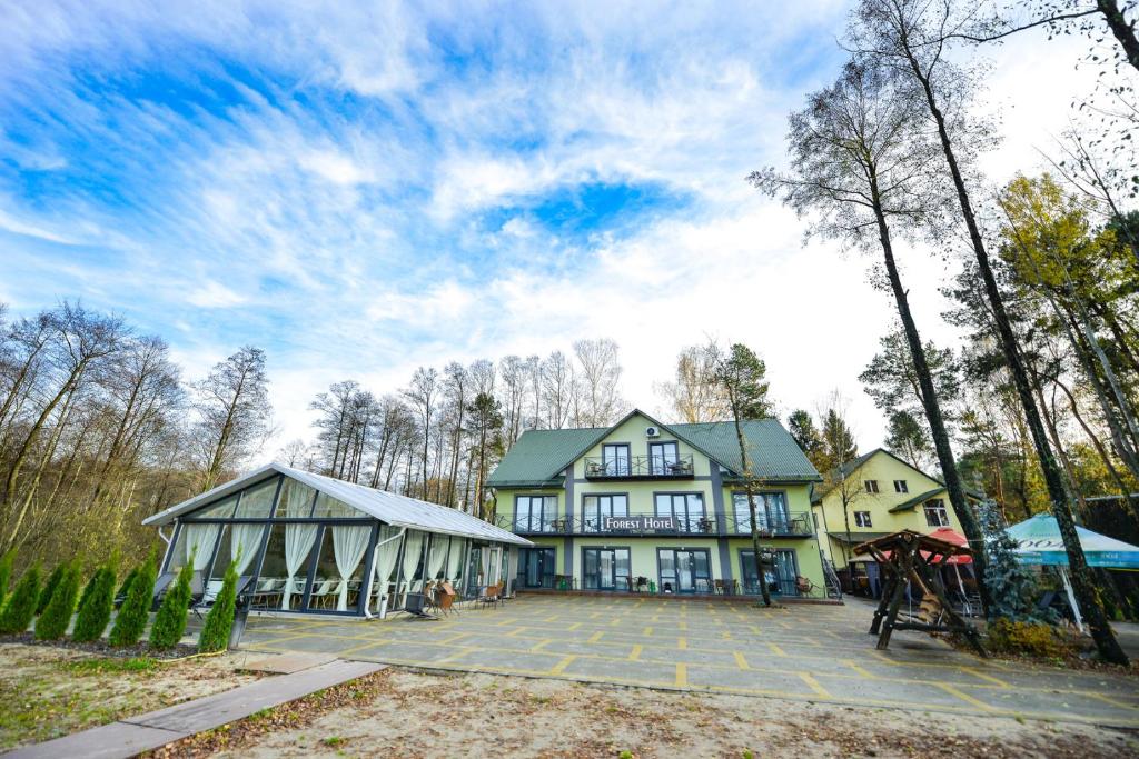 Forest Hotel - Housity