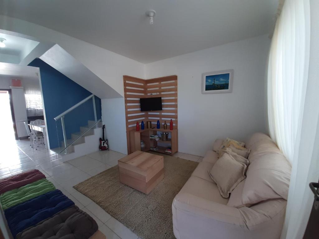  CASA DE PRAIA NA PINHEIRA C/ PISCINA PARA 6 PESSOAS