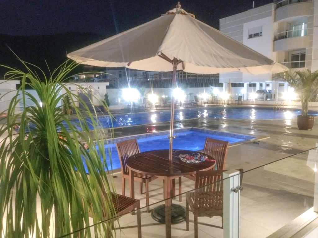  Apartamento Maravilhoso em Florianópolis na Praia dos Ingleses com piscina