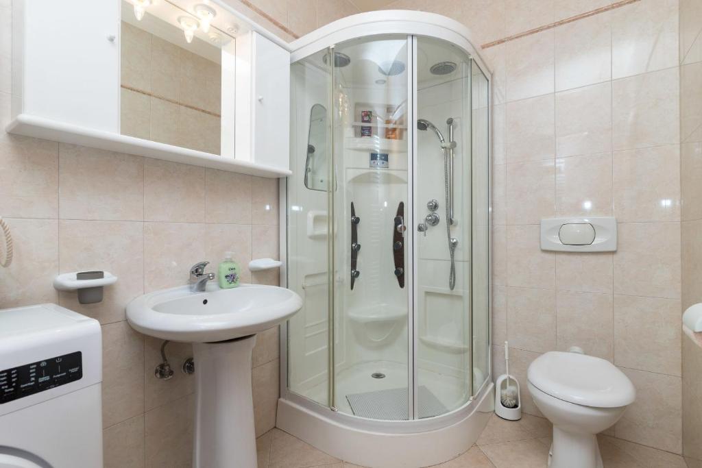 Kúpeľňa v ubytovaní Apartments Villa Adore