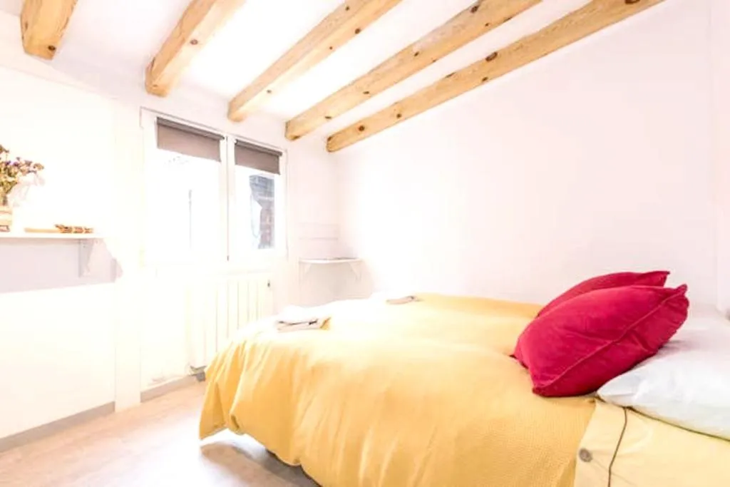 Studio in Madrid with WiFi, Madrid, Spania