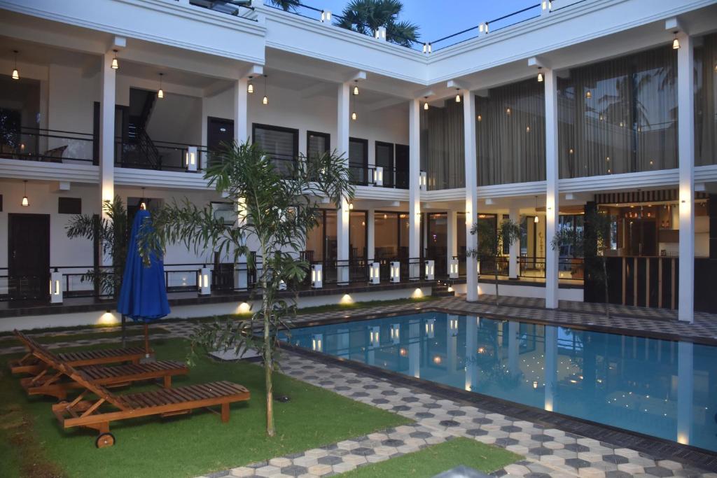 Bazén v ubytování J7 Villaj Resort nebo v jeho okolí
