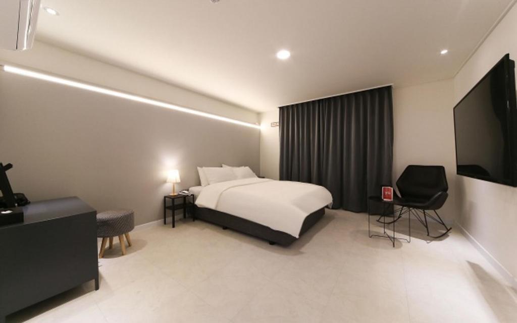 Hotel Pier 48 - 带拉面部分的豪华室