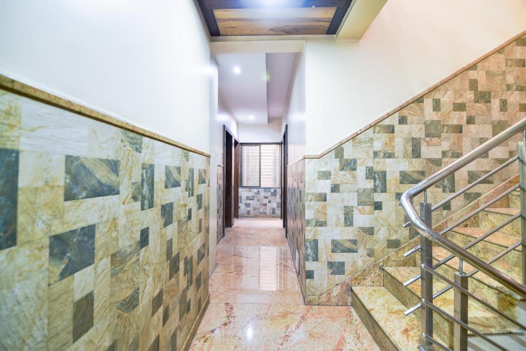 Fotografie z fotogalerie ubytování Sai Vishwakarma Palace v destinaci Širdi