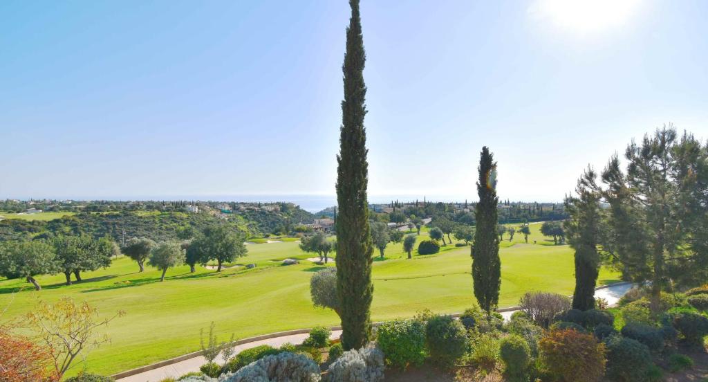 2 bedroom Apartment Hera with sea and golf views, Aphrodite Hills Resort