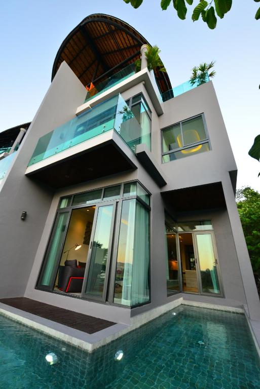 Bazén v ubytování Bukit Pool Villas - SHA Extra Plus nebo v jeho okolí