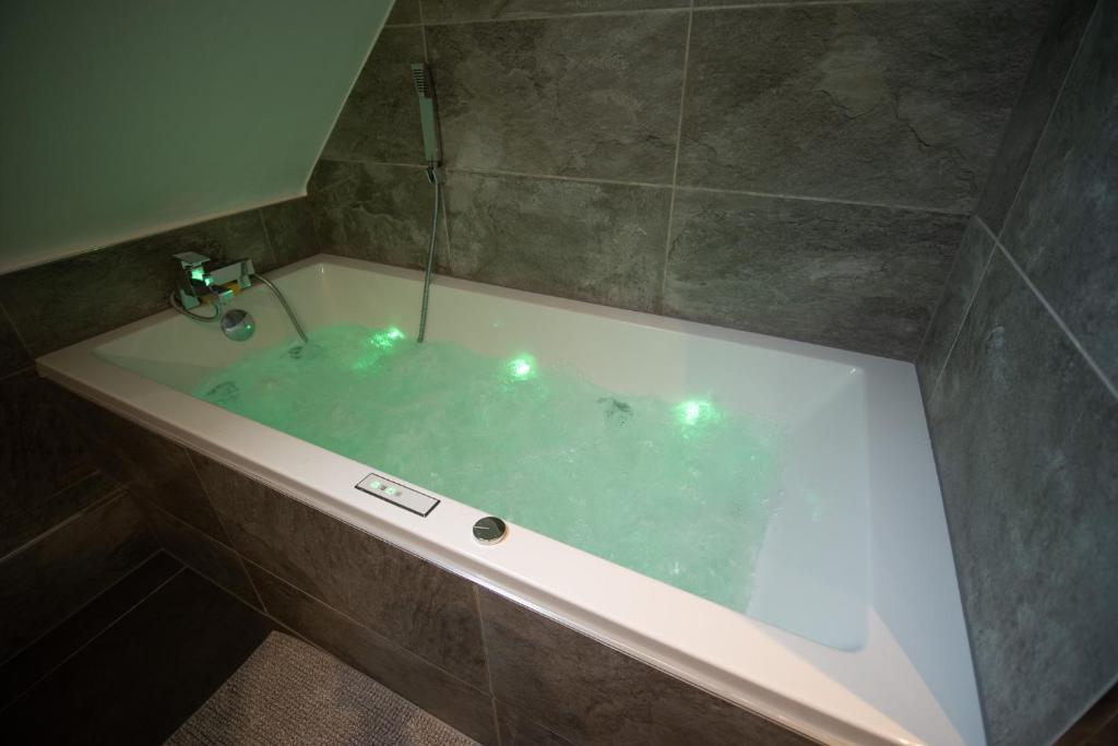 Le rohan sawadee - 15