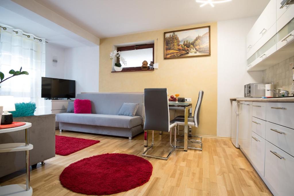 Kuchyňa alebo kuchynka v ubytovaní Apartament Promyk Pod Lipkami APARTZAKOP