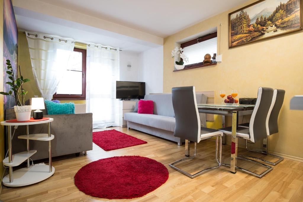Posedenie v ubytovaní Apartament Promyk Pod Lipkami APARTZAKOP