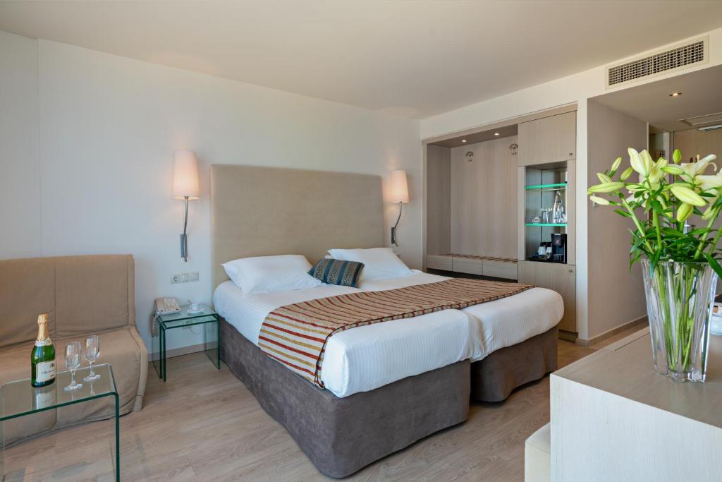 Kriti Beach Hotel