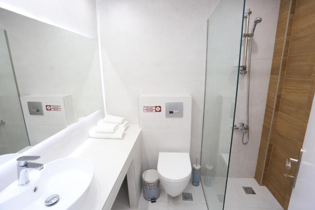 VH Executive Suites - Superior Apartment