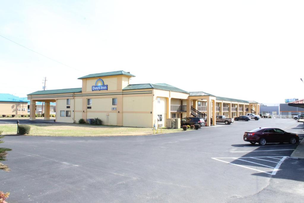 Days Inn by Wyndham Byron photo