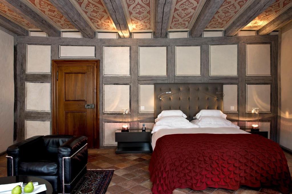 Postel nebo postele na pokoji v ubytování Widder Hotel - Zurichs Luxury Hideaway
