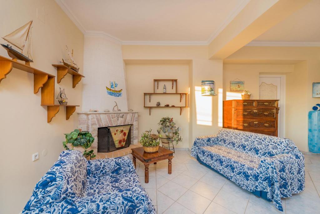 Posezení v ubytování Sunset House - Ideal for families, by ZanteWize