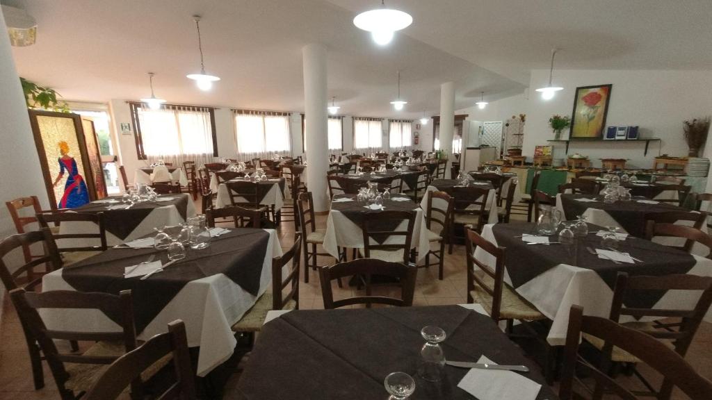 Restaurace v ubytování Cala Petrosa Resort