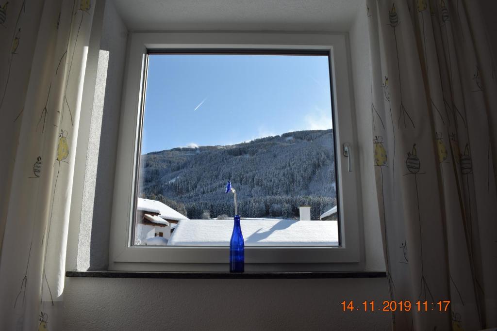 Nespecifikovaný výhled na hory nebo výhled na hory při pohledu z apartmánu