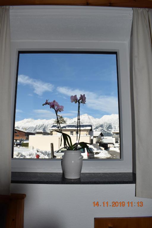 Nespecifikovaný výhled na hory nebo výhled na hory při pohledu z apartmánu