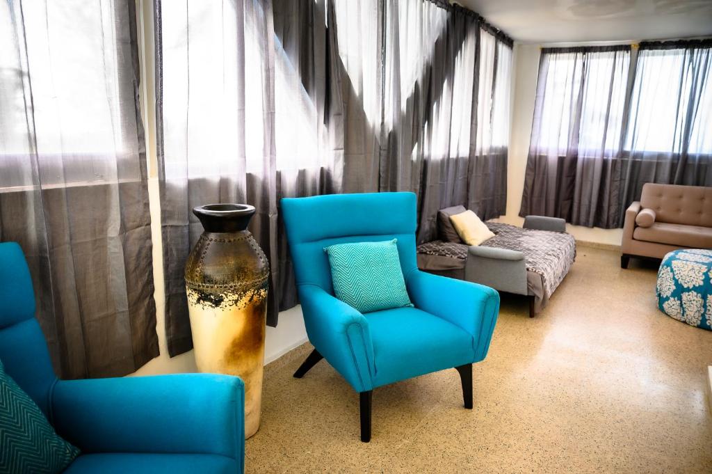 Posezení v ubytování Serenity Rincon Guesthouse