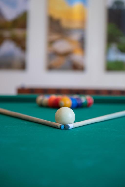 Biliár nebo kulečník v ubytování استراحة الفيحاء AL Feyhaa Resthouse