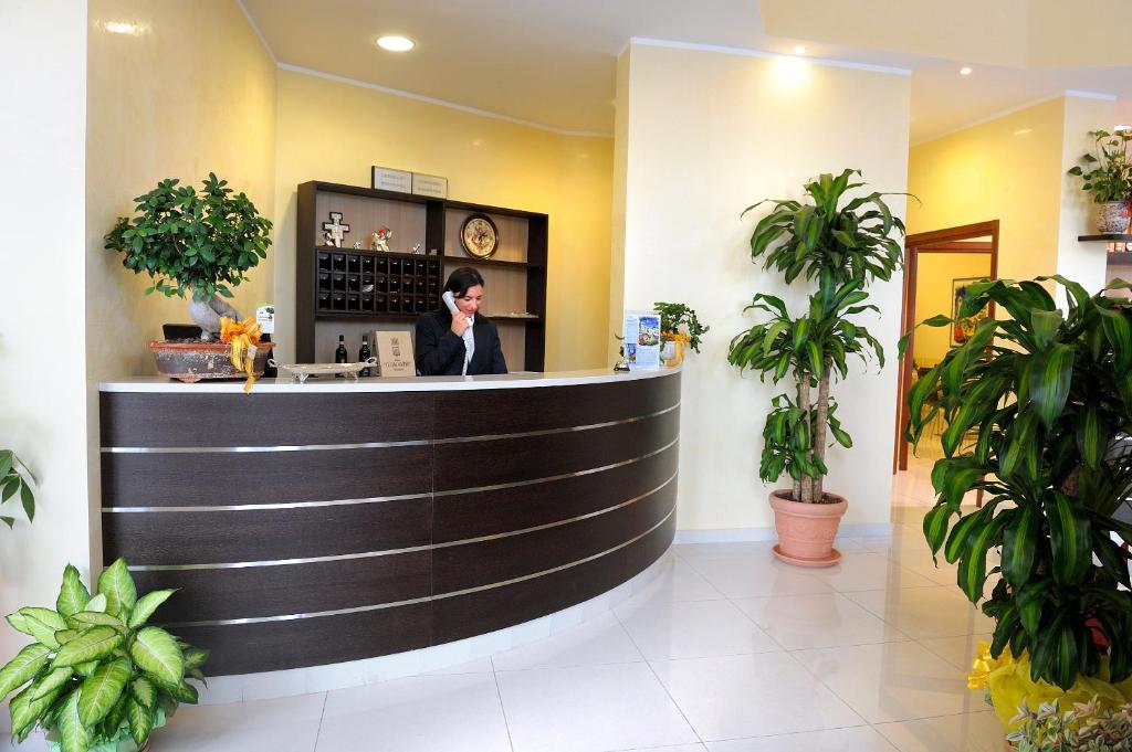 Vstupní hala nebo recepce v ubytování Hotel La Quercia