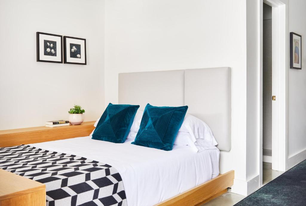 Bluebird Spa City Motor Lodge - Chambre Reine