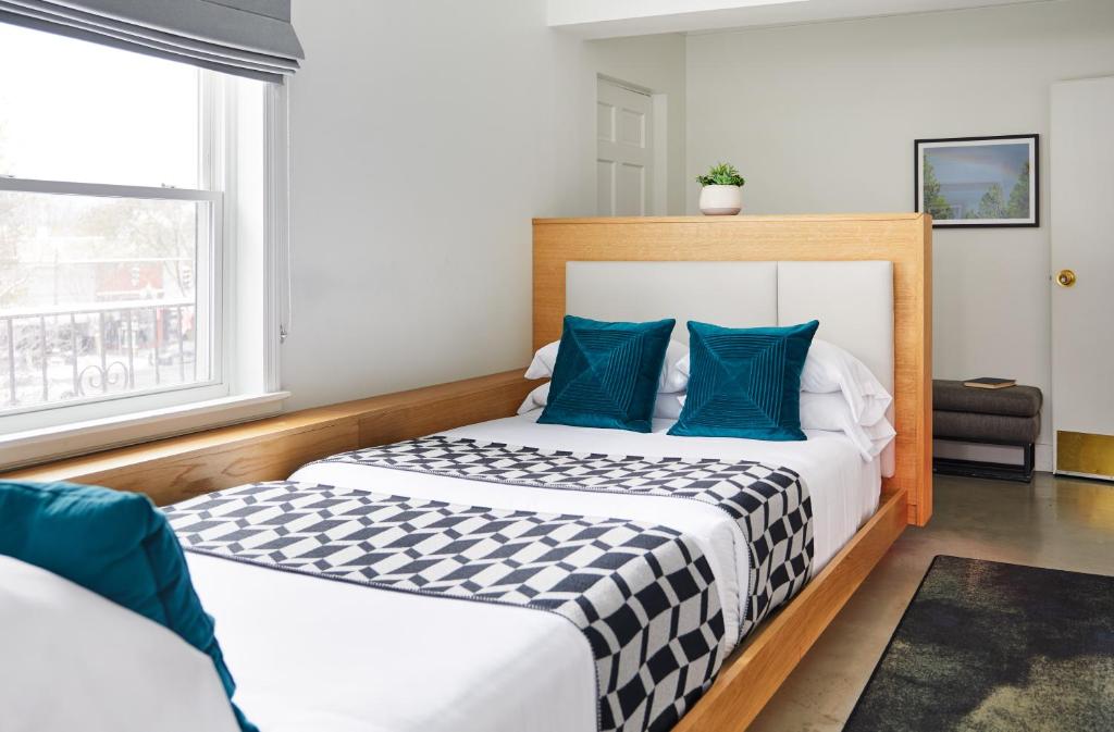 Bluebird Spa City Motor Lodge - 