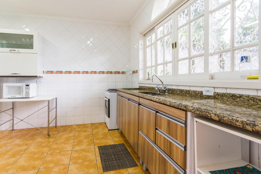  casa 4 quartos em condominio e internet excelente
