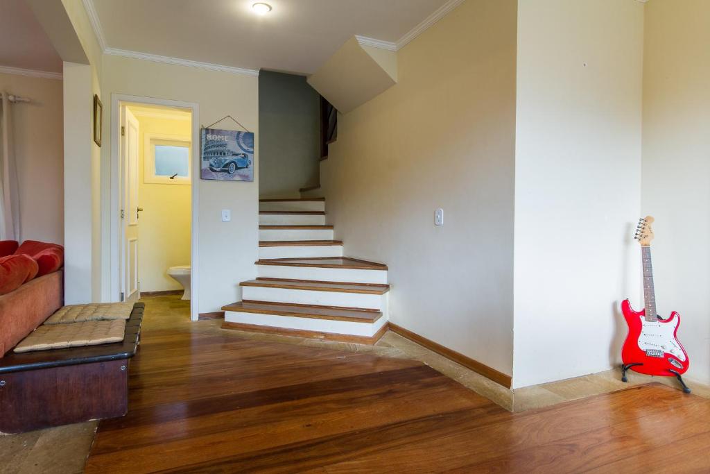  casa 4 quartos em condominio e internet excelente