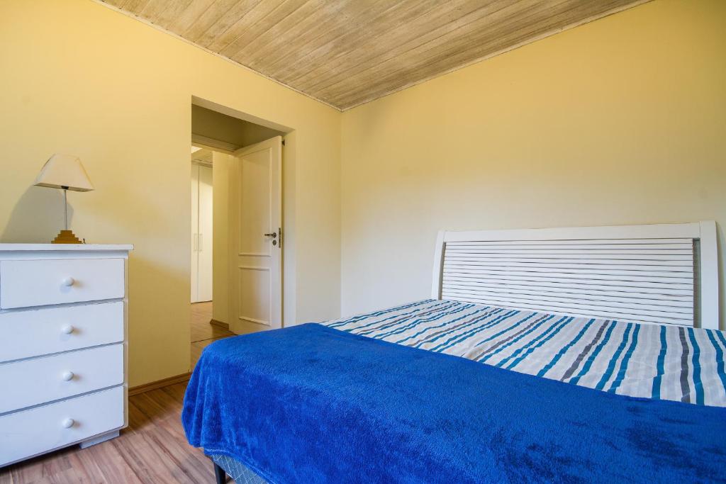  casa 4 quartos em condominio e internet excelente
