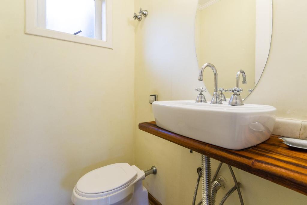  casa 4 quartos em condominio e internet excelente