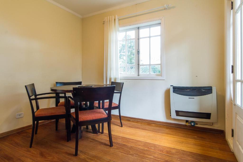  casa 4 quartos em condominio e internet excelente