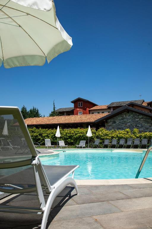 Bazén v ubytování Hotel Cortese nebo v jeho okolí